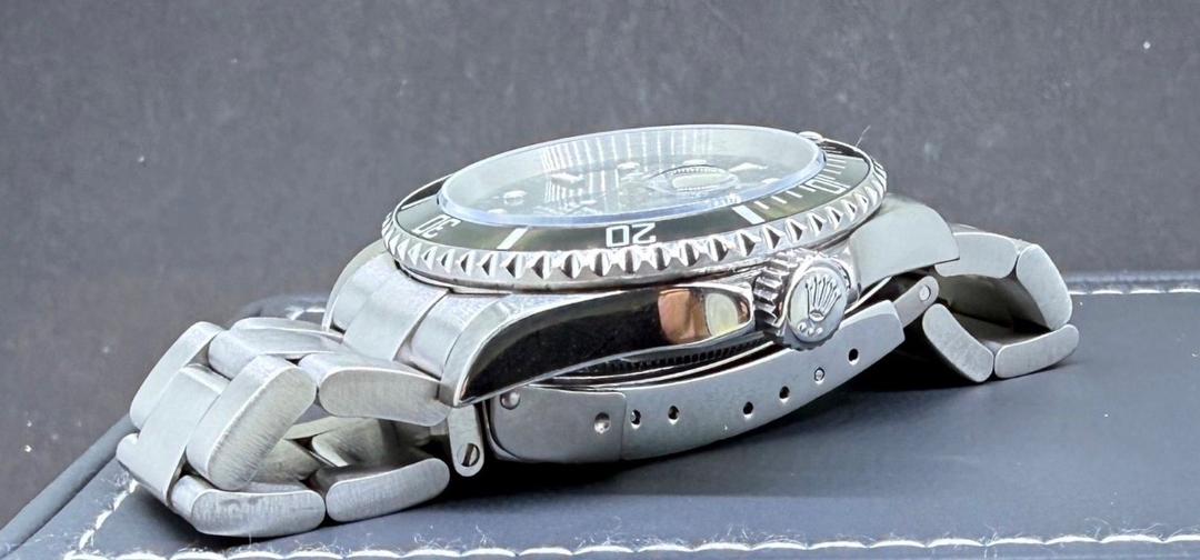 Rolex Submariner Date, boîte et papiers, 2007 – Image 5