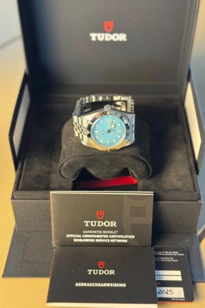 Montre Tudor Black Bay 54 - Réf. 79000 « Bleu Lagon / Turquoise »