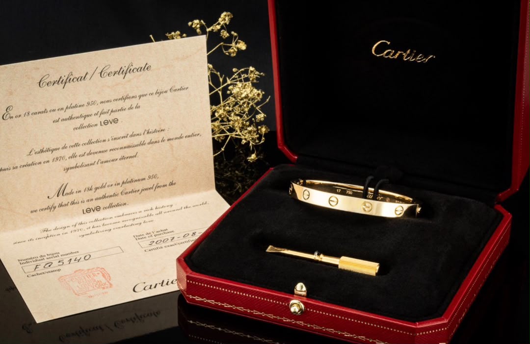 Cartier Love en or jaune 18 carats, lot de 17