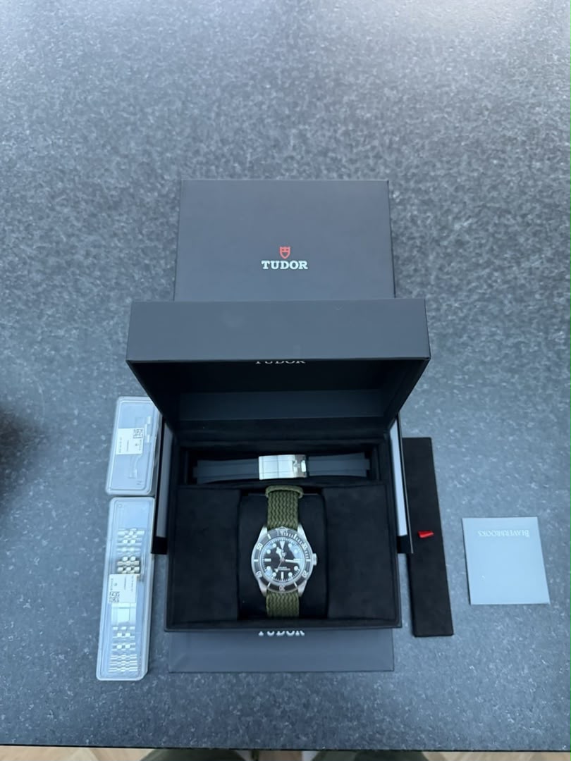 Tudor Black Bay 41 Monochrome - Bracelet Jubilee 5 maillons - Coffret complet 2025 - 7941A1A0NU – Image 13