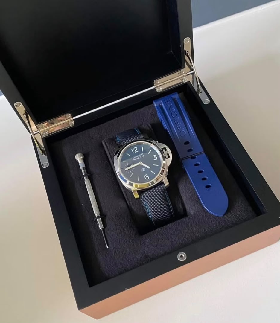 Panerai Luminor Blu Mare PAM01085