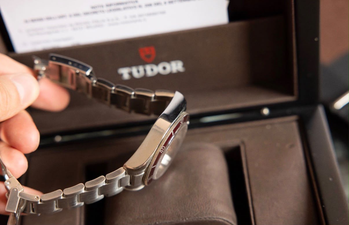 Tudor Heritage Black Bay « Smiley » Réf. 79220R – Ensemble complet – Image 8