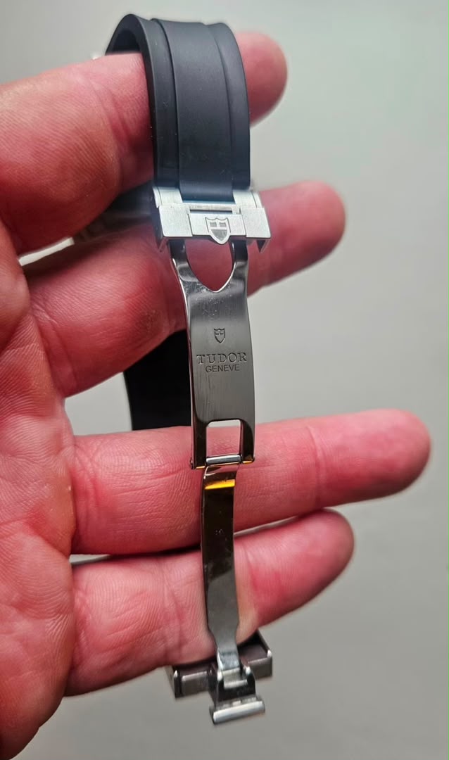 Tudor BB 41 monochrome – Image 9