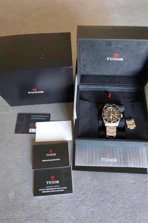 Tudor Heritage Black Bay 41 79230N - Coffret complet, papiers, montre automatique