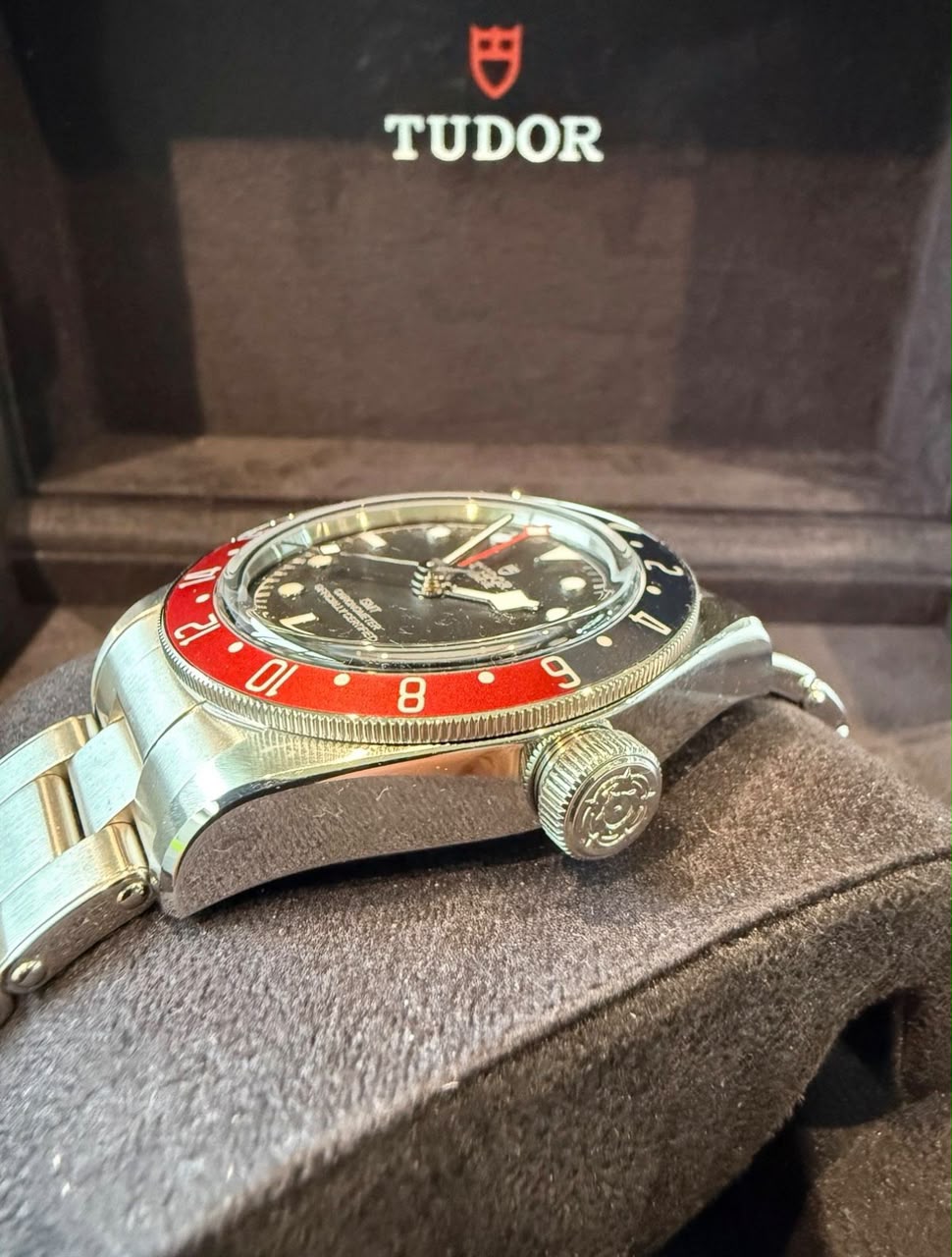 TUDOR Black Bay GMT Pepsi M79830RB 02/2026 – Image 4