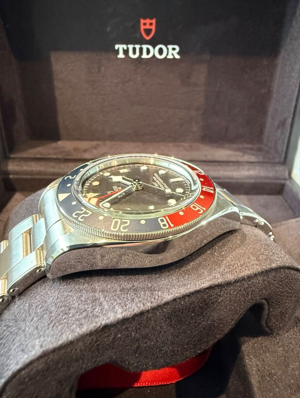TUDOR Black Bay GMT Pepsi M79830RB 02/2026 – Image 9