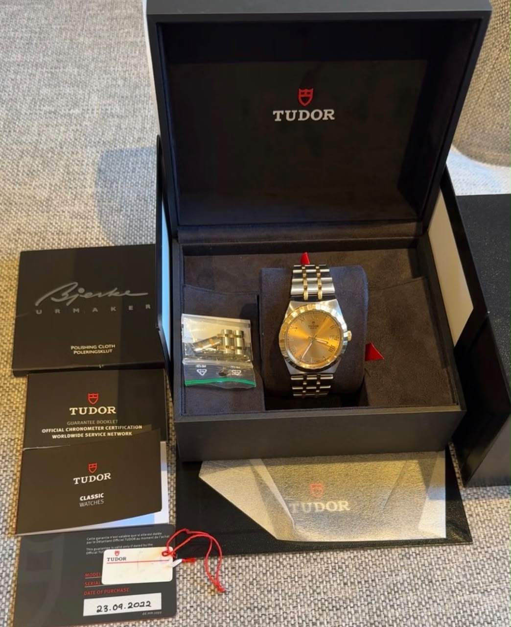 Tudor Royal en or 18 carats | 38 mm | complète