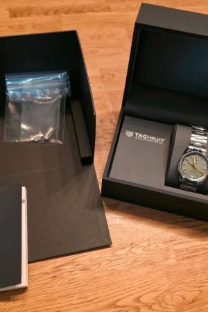 Tag Heuer Carrera Date WBN2312 36 mm Verte 2024 – Ensemble Complet